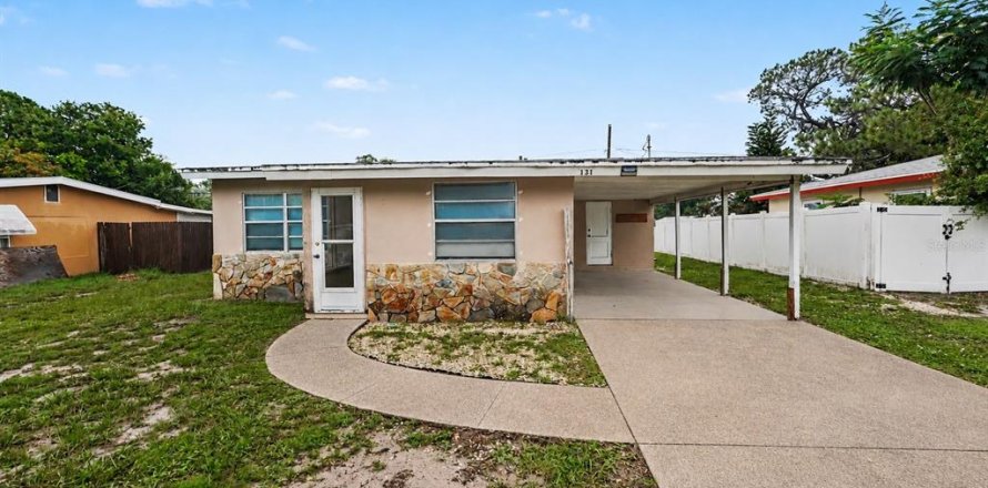 Casa en Largo, Florida 3 dormitorios, 99.13 m2 № 2199691