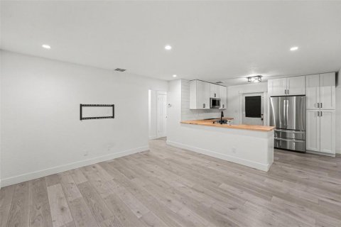 Casa en venta en Largo, Florida, 3 dormitorios, 99.13 m2 № 2199691 - foto 7