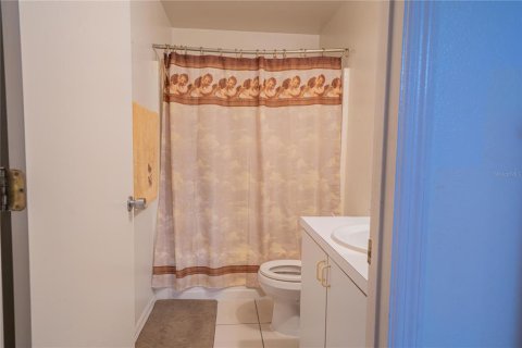 House in Orlando, Florida 3 bedrooms, 123.93 sq.m. № 2211733 - photo 5