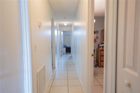 House in Orlando, Florida 3 bedrooms, 123.93 sq.m. № 2211733 - photo 7