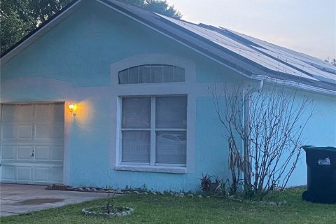 House in Orlando, Florida 3 bedrooms, 123.93 sq.m. № 2211733 - photo 2