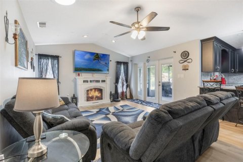 Casa en venta en Leesburg, Florida, 3 dormitorios, 187.29 m2 № 1904026 - foto 13