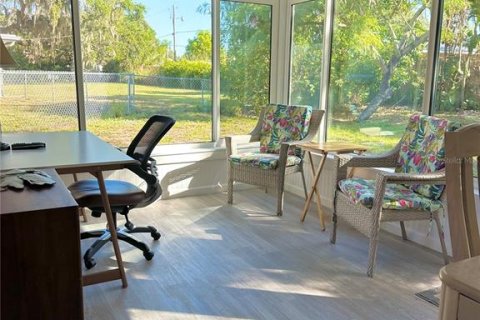 House in Sarasota, Florida 2 bedrooms, 116.03 sq.m. № 1744337 - photo 7