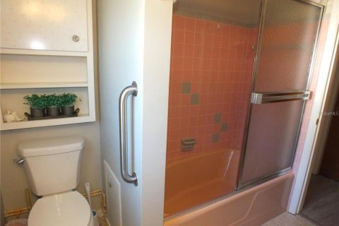 House in Sarasota, Florida 2 bedrooms, 116.03 sq.m. № 1744337 - photo 13