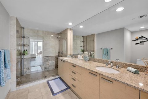 Condominio en alquiler en Hallandale Beach, Florida, 3 dormitorios, 145.95 m2 № 1888878 - foto 21