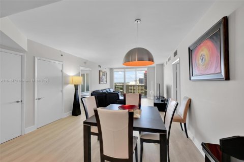 Condominio en alquiler en Hallandale Beach, Florida, 3 dormitorios, 145.95 m2 № 1888878 - foto 7
