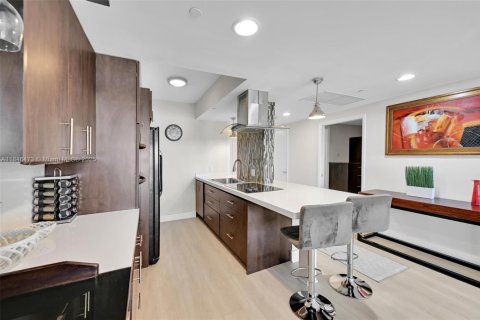 Condominio en alquiler en Hallandale Beach, Florida, 3 dormitorios, 145.95 m2 № 1888878 - foto 12