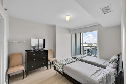 Condominio en alquiler en Hallandale Beach, Florida, 3 dormitorios, 145.95 m2 № 1888878 - foto 15