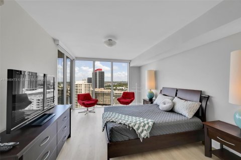 Condominio en alquiler en Hallandale Beach, Florida, 3 dormitorios, 145.95 m2 № 1888878 - foto 17