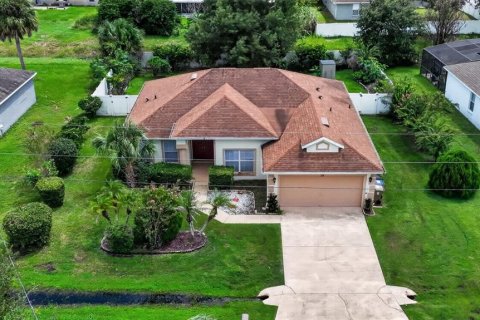 Villa ou maison à Kissimmee, Floride 3 chambres, 152.92 m2 № 2358895