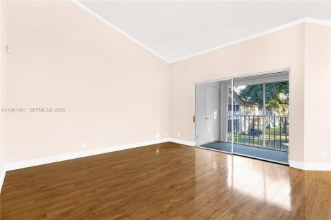 Apartamento en alquiler en Miami, Florida, 2 dormitorios, 121.89 m2 № 2025242 - foto 6