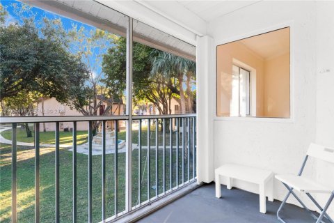 Apartamento en alquiler en Miami, Florida, 2 dormitorios, 121.89 m2 № 2025242 - foto 28