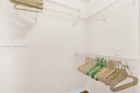 Apartamento en alquiler en Miami, Florida, 2 dormitorios, 121.89 m2 № 2025242 - foto 20
