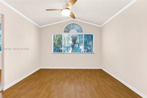 Apartamento en alquiler en Miami, Florida, 2 dormitorios, 121.89 m2 № 2025242 - foto 23