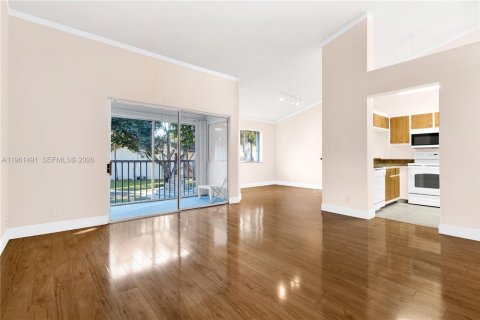 Apartamento en alquiler en Miami, Florida, 2 dormitorios, 121.89 m2 № 2025242 - foto 2