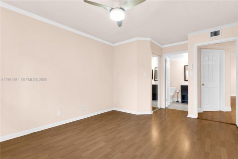 Apartamento en alquiler en Miami, Florida, 2 dormitorios, 121.89 m2 № 2025242 - foto 17