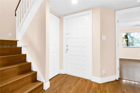 Apartamento en alquiler en Miami, Florida, 2 dormitorios, 121.89 m2 № 2025242 - foto 16