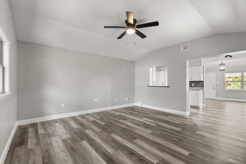 House in Orlando, Florida 3 bedrooms, 127.93 sq.m. № 1876106 - photo 16