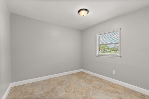House in Orlando, Florida 3 bedrooms, 127.93 sq.m. № 1876106 - photo 12