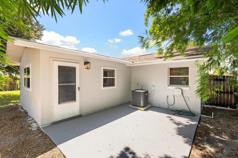 House in Orlando, Florida 3 bedrooms, 127.93 sq.m. № 1876106 - photo 24