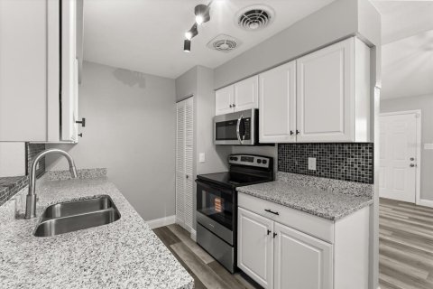House in Orlando, Florida 3 bedrooms, 127.93 sq.m. № 1876106 - photo 23