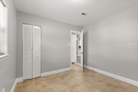 House in Orlando, Florida 3 bedrooms, 127.93 sq.m. № 1876106 - photo 13