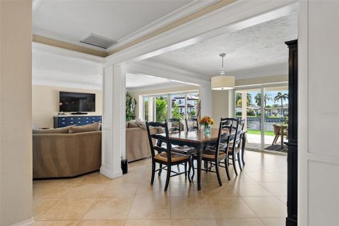 Casa en venta en Saint Petersburg, Florida, 3 dormitorios, 197.51 m2 № 1826366 - foto 5
