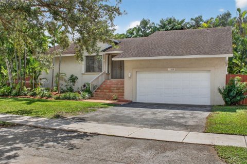 House in Miami, Florida 4 bedrooms, 177.72 sq.m. № 2013936