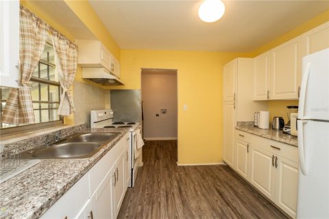 House in Orlando, Florida 3 bedrooms, 99.78 sq.m. № 1648484 - photo 3