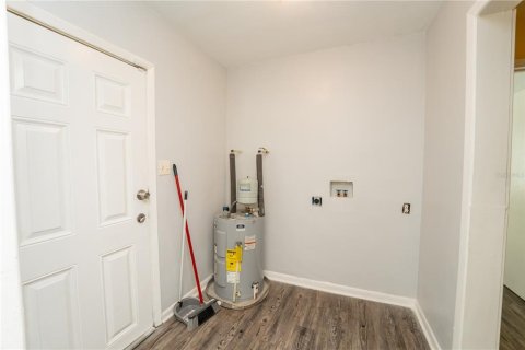 House in Orlando, Florida 3 bedrooms, 99.78 sq.m. № 1648484 - photo 12