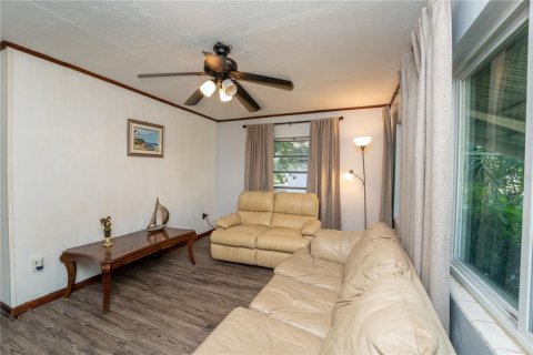 House in Orlando, Florida 3 bedrooms, 99.78 sq.m. № 1648484 - photo 8