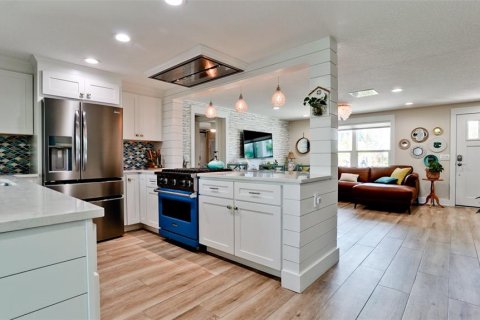 House in Holmes Beach, Florida 4 bedrooms, 223.8 sq.m. № 2238342 - photo 8