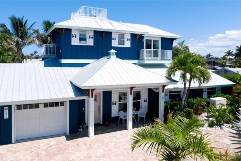 House in Holmes Beach, Florida 4 bedrooms, 223.8 sq.m. № 2238342 - photo 2
