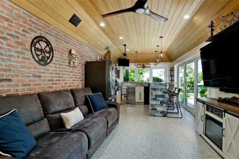 House in Holmes Beach, Florida 4 bedrooms, 223.8 sq.m. № 2238342 - photo 15