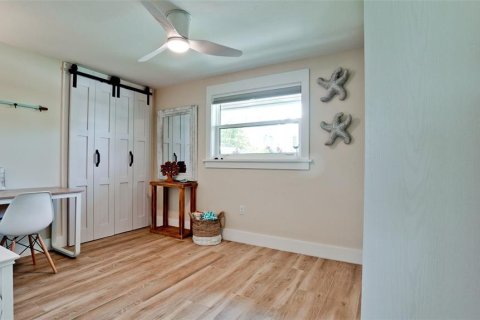House in Holmes Beach, Florida 4 bedrooms, 223.8 sq.m. № 2238342 - photo 19