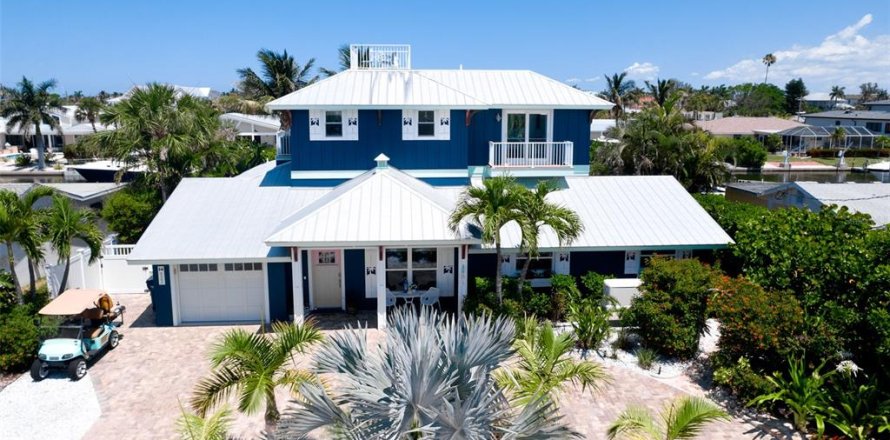 House in Holmes Beach, Florida 4 bedrooms, 223.8 sq.m. № 2238342