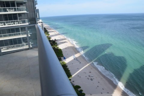Condo à Sunny Isles Beach, Floride, 4 chambres № 2077113