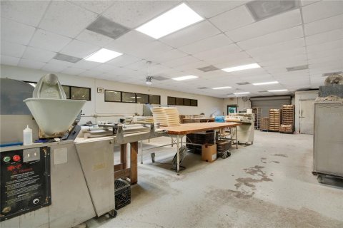 Commercial property in Daytona Beach, Florida 479.38 sq.m. № 1371039 - photo 10