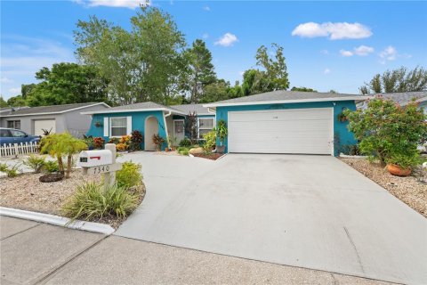 Casa en venta en Port Richey, Florida, 2 dormitorios, 115.2 m2 № 1905475 - foto 1