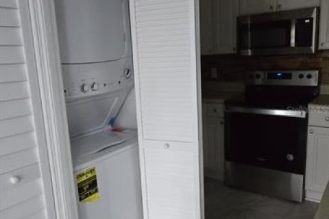 Appartement à louer à Kissimmee, Floride: 3 chambres, 113.34 m2 № 2151135 - photo 5