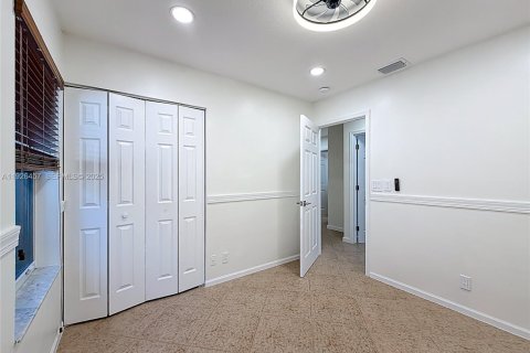 Villa ou maison à louer à Miramar, Floride: 4 chambres, 137.22 m2 № 1986388 - photo 15