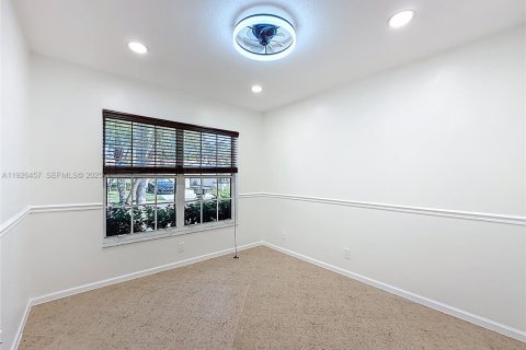 Villa ou maison à louer à Miramar, Floride: 4 chambres, 137.22 m2 № 1986388 - photo 26