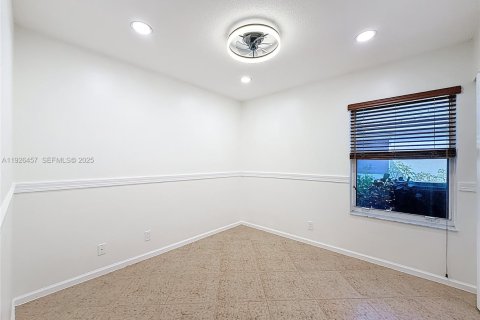 Villa ou maison à louer à Miramar, Floride: 4 chambres, 137.22 m2 № 1986388 - photo 17