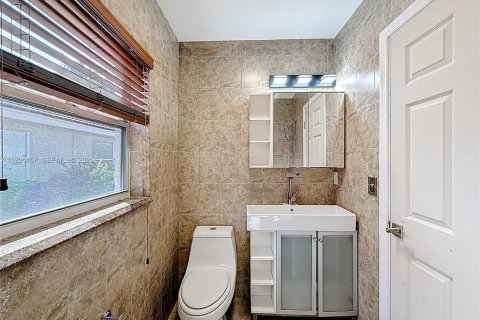 Villa ou maison à louer à Miramar, Floride: 4 chambres, 137.22 m2 № 1986388 - photo 28