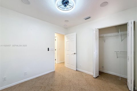 Villa ou maison à louer à Miramar, Floride: 4 chambres, 137.22 m2 № 1986388 - photo 22