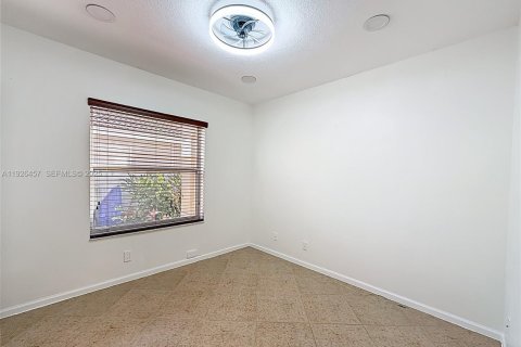 Villa ou maison à louer à Miramar, Floride: 4 chambres, 137.22 m2 № 1986388 - photo 20