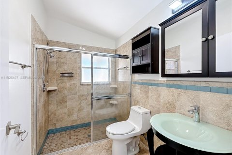 Villa ou maison à louer à Miramar, Floride: 4 chambres, 137.22 m2 № 1986388 - photo 12