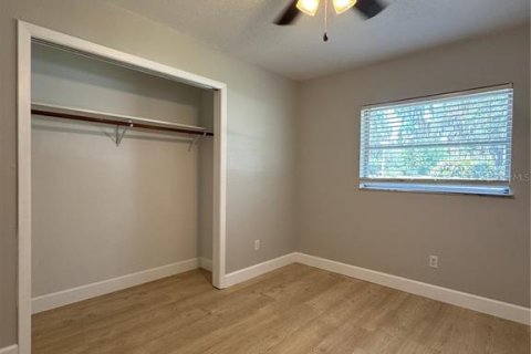 House in Bartow, Florida 4 bedrooms, 140.75 sq.m. № 2148378 - photo 18