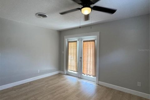 House in Bartow, Florida 4 bedrooms, 140.75 sq.m. № 2148378 - photo 26