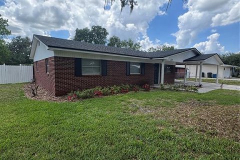 House in Bartow, Florida 4 bedrooms, 140.75 sq.m. № 2148378 - photo 2